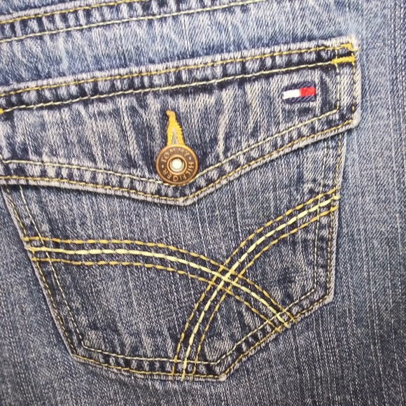 Vintage 2007 Tommy Hilfiger Flap Pocket Denim Shorts - Picture 8 of 13